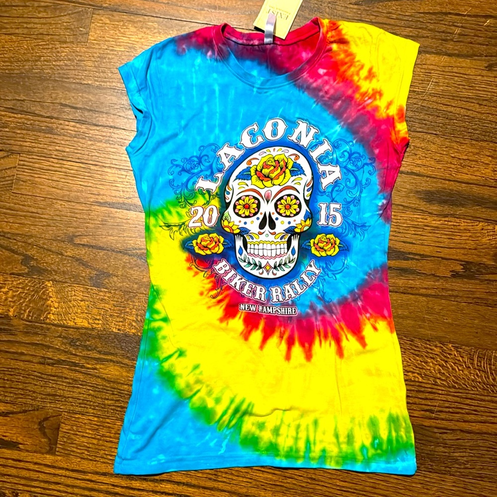 Laconia tee